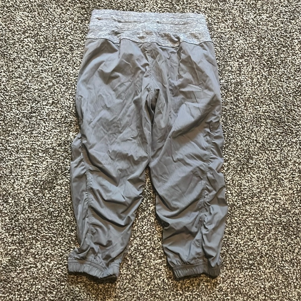 Ivivva by Lululemon Crop Live to Move Pants